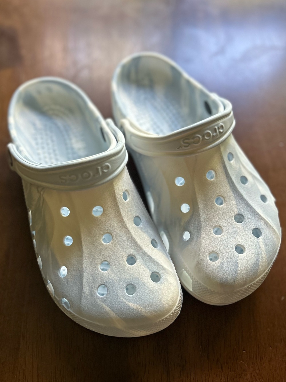 CROCS Classic blue and white marble M8/W10
